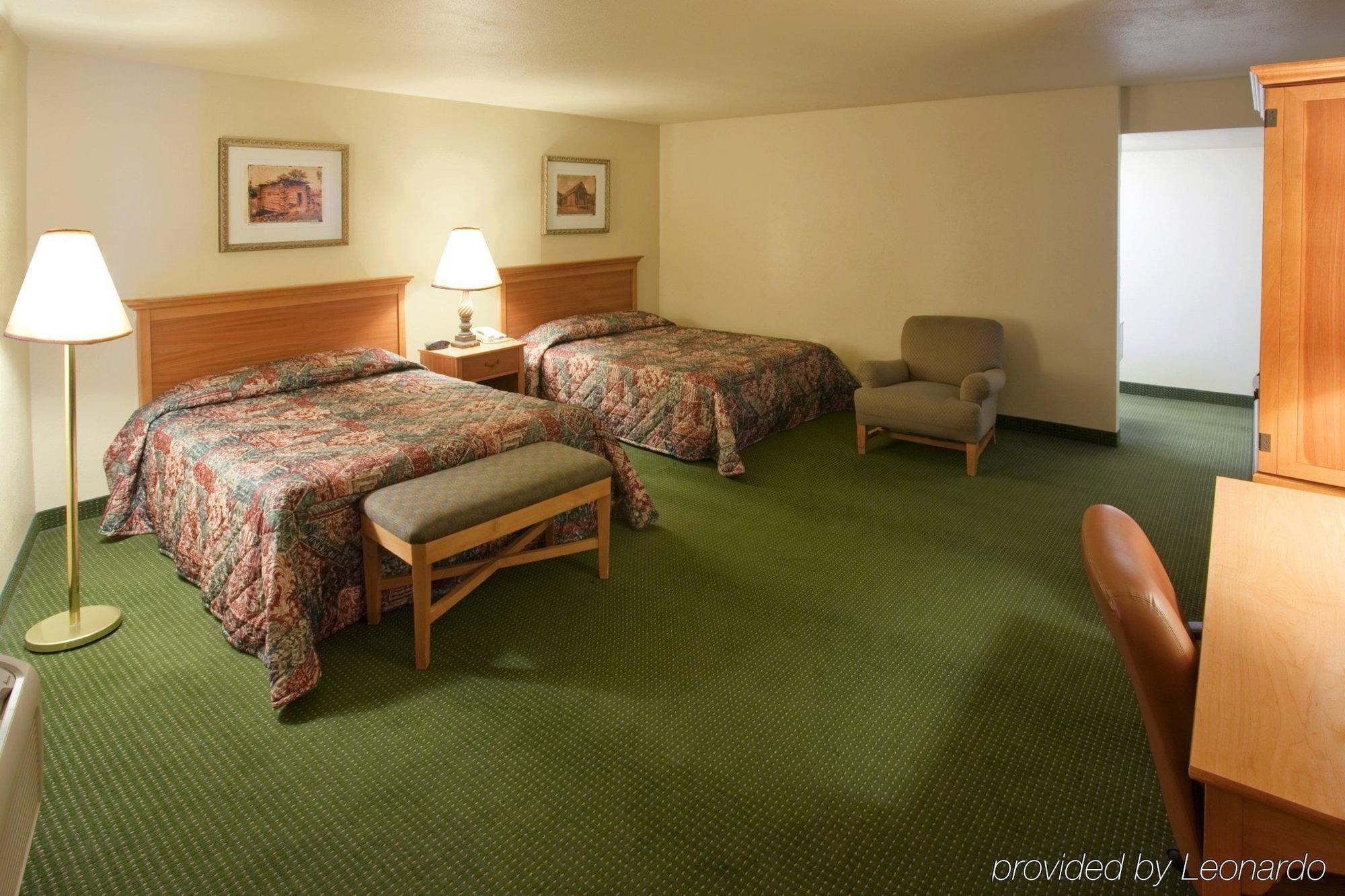 Econo Lodge Del Rio Room photo